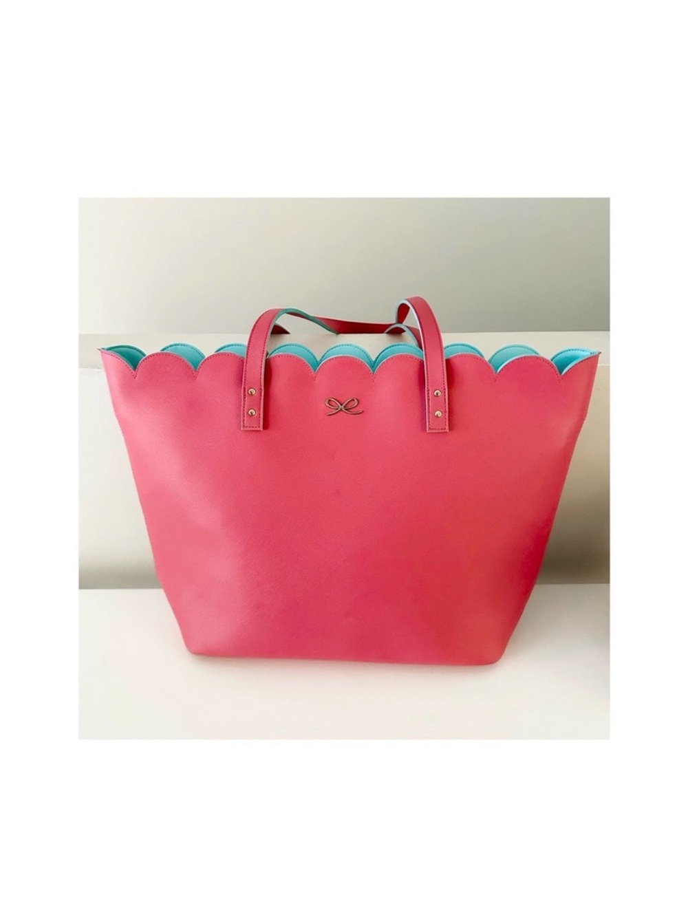 Bow-Emblem Pink Scalloped Tote Bag